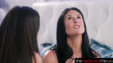 SHESEDUCEDME The Stepfamily Squirt Debacle Part 01