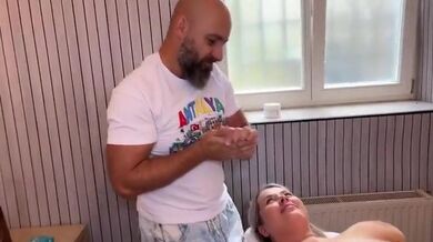 Czech Milf Tourist Gets Fucked Rough By Turkish Man'S Big Dick In Massage Room (Dream Nikky)