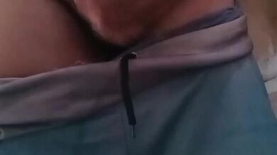 Nagjajakol habang wala pa ang kasama ko lakas ng talsik?