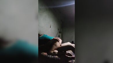 La novia de mi padre si que sabe ordeñarme y montarme