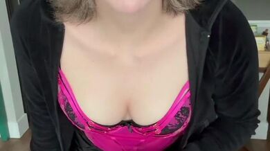 Degrading my pathetic little pet