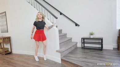 Brazzers Exxtra 2021 12 09 Yum The Boss Lola Fae Horny House Sitters Part 2 1080p