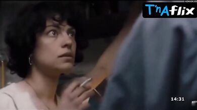 Dolores Fonzi Breasts Scene in Salamandra