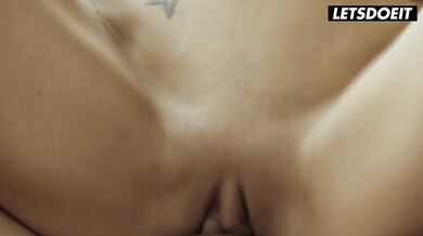Sarah Kay Has Powerful Orgasms From Steamy Sex - LETSDOEIT