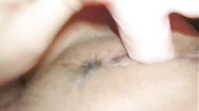 Pinay Step-Sister Kinantot ng Dildo ang Pink Pussy Sabay Tikim Sa Katas ng Malabasan