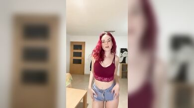 Accidentalmente mostré demasiado en tiktok * fuga de coño *