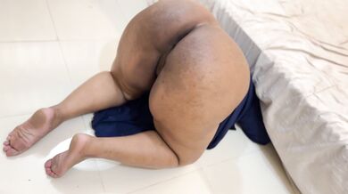 Big Ass Muslim Hot Stepmom Stuck Under Bed & Want Rough Anal before getting her out from under bed