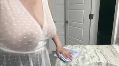 BTS: OF Housewife Tries to Scrub Counters
