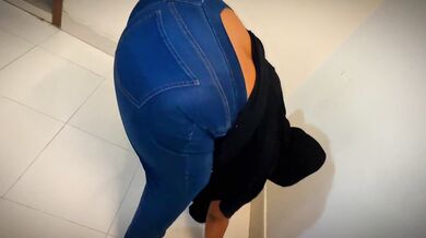 Turki Curvy Hot Muslim Stepmom Wearing Jeans Pant & Show Big Ass & Puffy Tits & Make Me Supper Horny