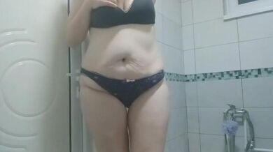 Wild MILF Explores Herself with Toys