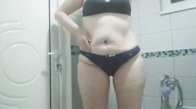 Wild MILF Explores Herself with Toys