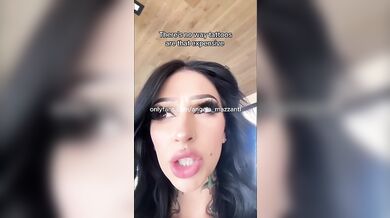 18YO’s TikTok Creamy Pussy Leak Stuns!