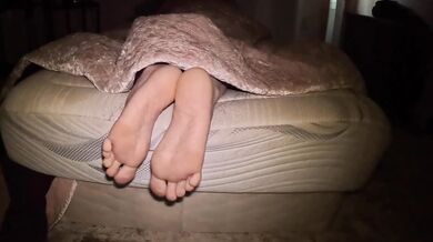 Jerk your cock to my soles while I try to rest! - Preview