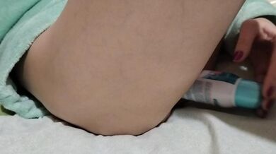 U LIKE WHEN I FUCK MY PUSSY WITH MY TOY?close up view