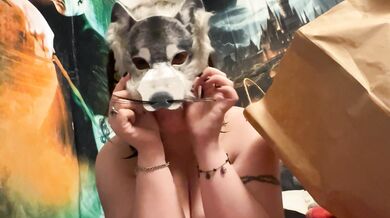 I show you all of my cosplay items to prove it‘s ALL FAKE!!! (And I do it naked!) ????????