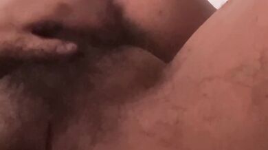 Mi culo la siente más adentro con los sentones 