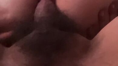 Mi culo la siente más adentro con los sentones 