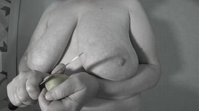 Big natural saggy boobs of a mature housewife bbw milf.