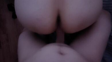 Pov:трахнул страстную красотку и кончил