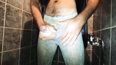 Cum in girfriend's green lace pantyhose
