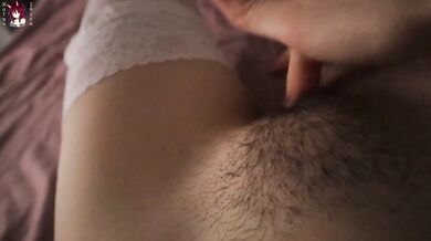 PUSSY MASTURBATION CLOSE-UP IN WHITE STOCKINGS