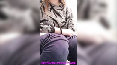 Girl Farting on Toilet