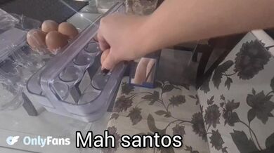 GOSTOSA MOSTRA BUCETA NO ESPELHO