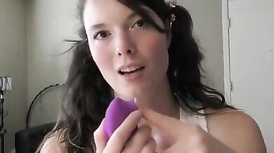 Sucking and Licking Vibrator Sex Toy Review (Tigger Rosey)