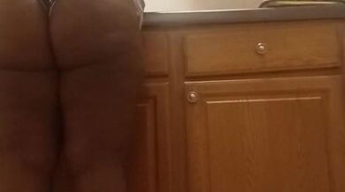 Chunky Ebony Washing Dishes With A Wedgie (Brittany Bardot, Kendra Lust)