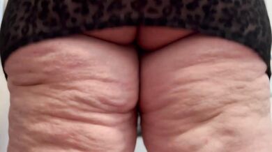 BIG BOOTY MILF TAKES AGILITY TEST