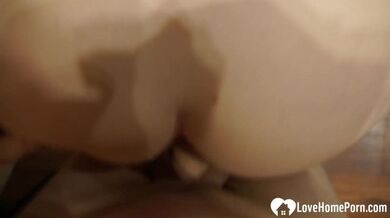 Babe from the club loves the rough cock