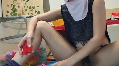 Sexy MILF Mirsur gives handjob while vacuuming in homemade amateur video