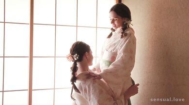 Leona Mia X Kinsley White