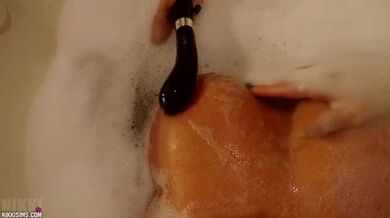 Nikkisims Tub Dildo Full Lewd Karley Grey