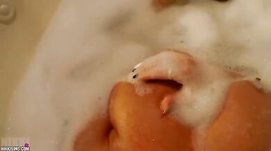 Nikkisims Tub Dildo Full Lewd Karley Grey