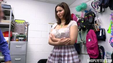 shoplyfter big boobs sex websites