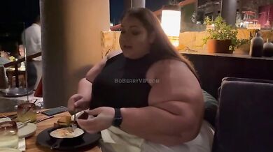 SSBBW Mary Boberry Chirstmas Dinner