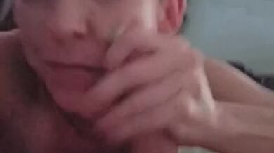 I love warm cumshots on my face