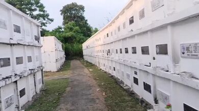 halos bumangon, pumunta sa sementeryo Risky public Sex