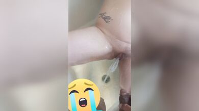 My kinky step sis and I have a pissing contest on each other, please tell us who won!