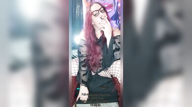 Nicki Pie Smoking JOI