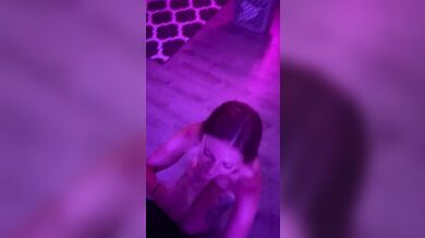 COLLEGE GIRL SUCKS MY DICK AND GETS A FACIAL IN RETURN!