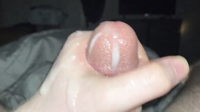 SLUT Uses Vibrator Play on Pussy - Makes herself CUM!!