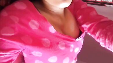 Indian Girl in Pink Suit Fingering and Masturbating to Orgasm