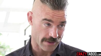 Naughty big ass MILF Alex Coal fucks a big dick guy after he licked her wet pussy porn