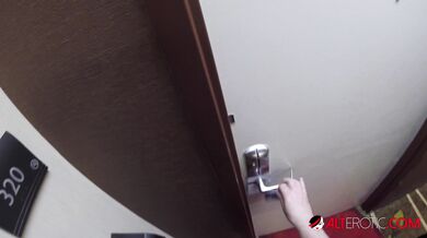 Tattooed-blonde Vanessa Skyes Alterotic Sex Video