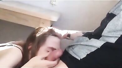 Beautiful girl with a great body takes my dick and sucks on it happilynblydyq5