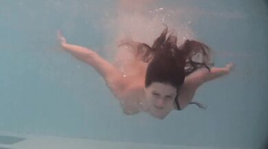 Beautiful exquisite body teen Natalia Kupalka swimming naked