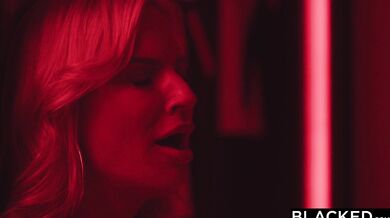 BLACKED Gorgeous Artist Rachel Seduces Her Model Isiah - Rachel Cavalli