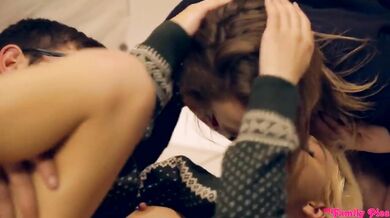 Xmas Porn - Angel Smalls Kenzie Reeves Christmas Family Sex. (Susanne Brend)